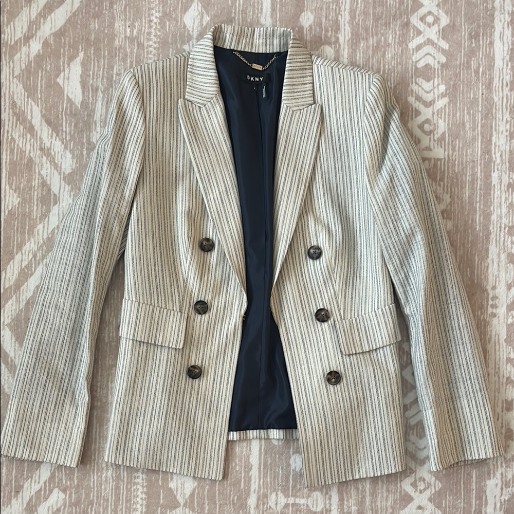 DKNY Chain Accent Blazer